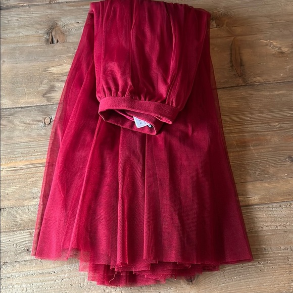 Chicwish Red Pleated Midi Skirt for Night Out - Picture 3 of 3